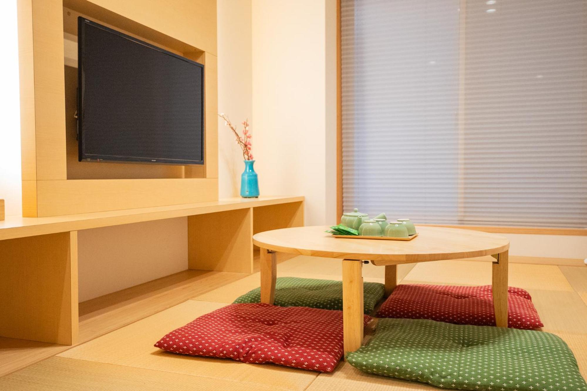Home Inn Kujo Kawaramachi Kyoto Bagian luar foto